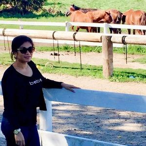 Meet your Posher, Yanin